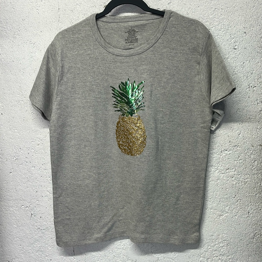 Women's Gray Short Sleeve Tee with Gold & Green Sequin Pineapple